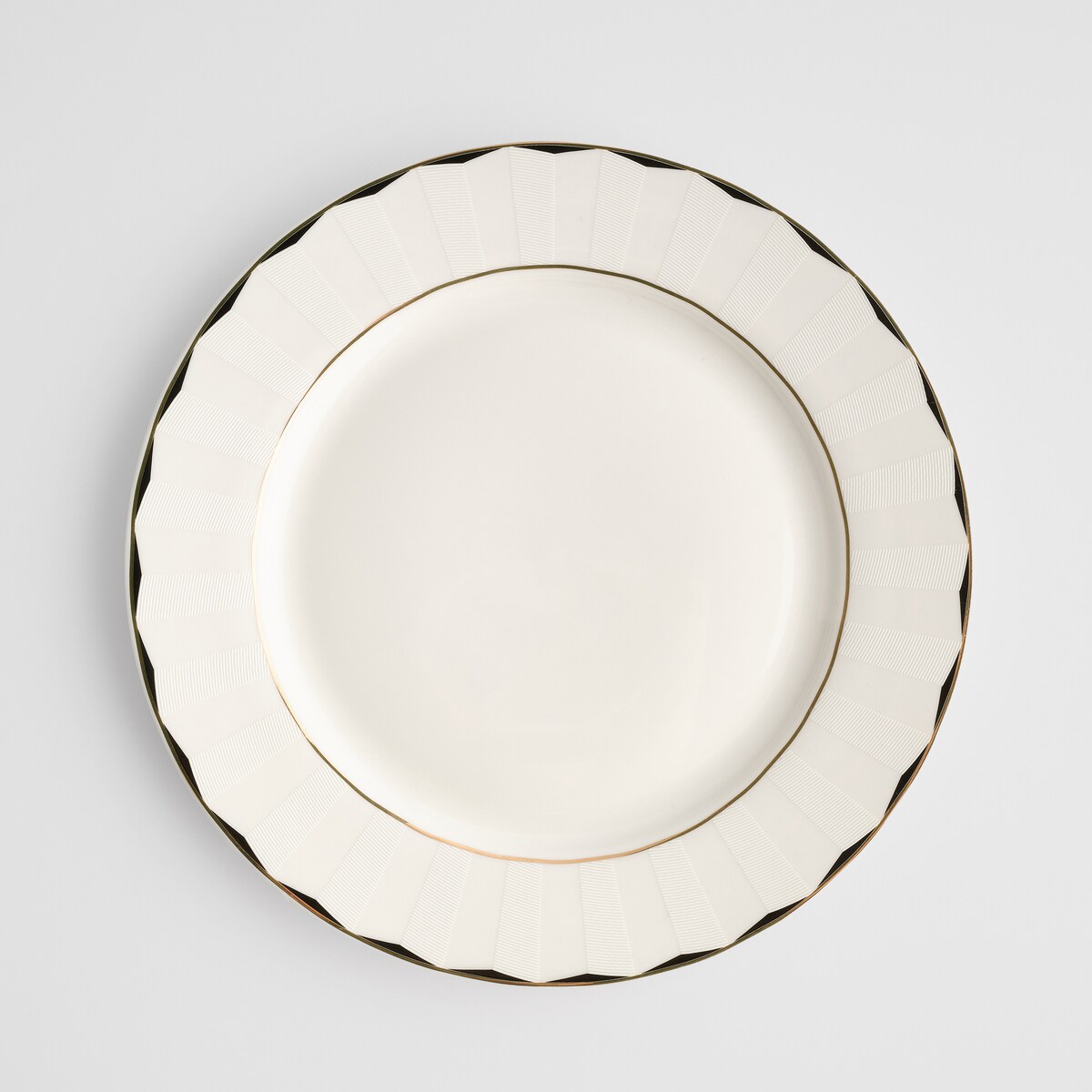 Talerz Obiadowy Olea z motywem geometrycznym