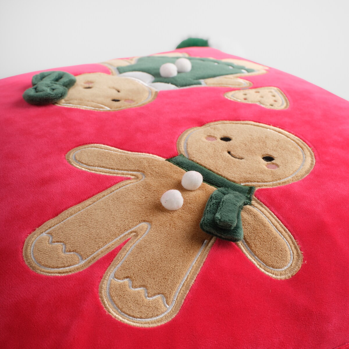 Poszewka Haftowana Gionni 45x45 cm z motywem piernika