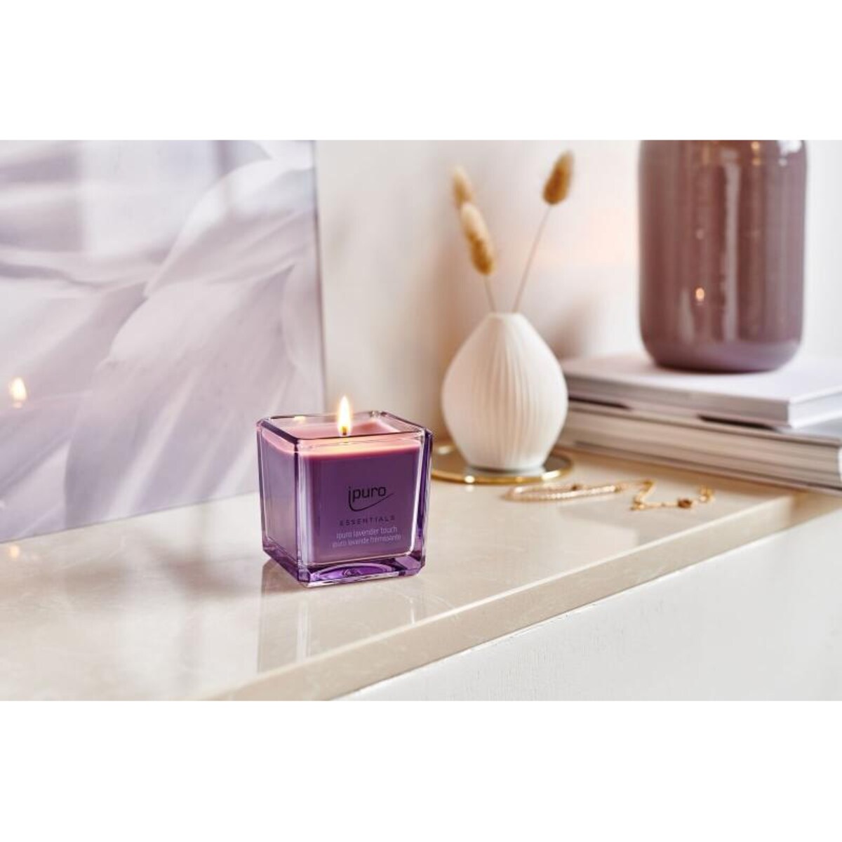 Świeca zapachowa ipuro ESSENTIALS, Lavender Touch, 125g