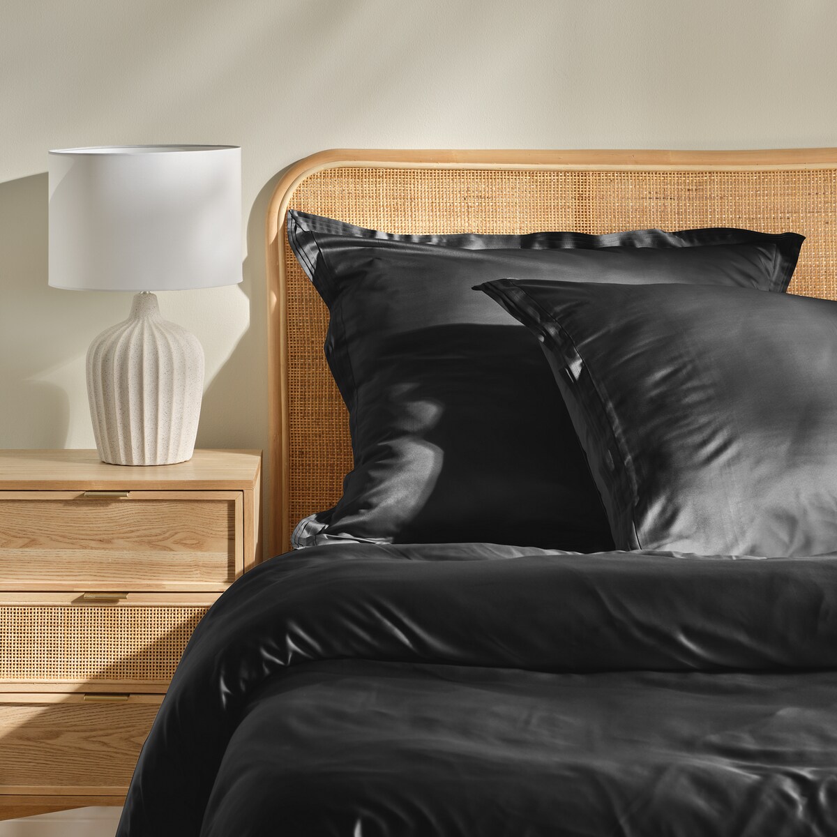 Pościel satynowa z mikrofibry Lobelia 160x200 cm