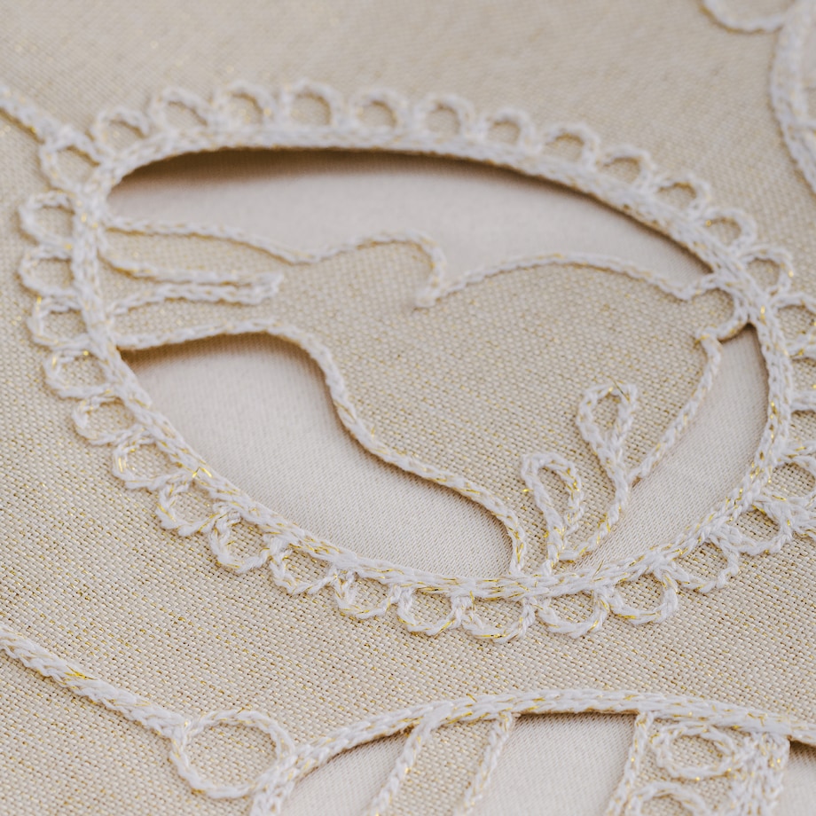 Bieżnik Jumble 35x178 cm z motywem jajka