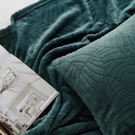 Jednokolorowy koc z wytłoczonym wzorem Leafline 150x200 cm