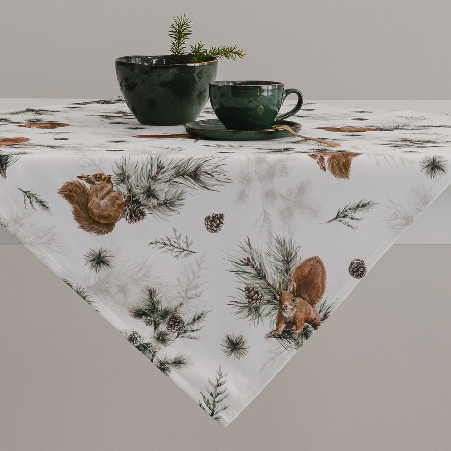 Small Tablecloth Veverka 80x80 cm