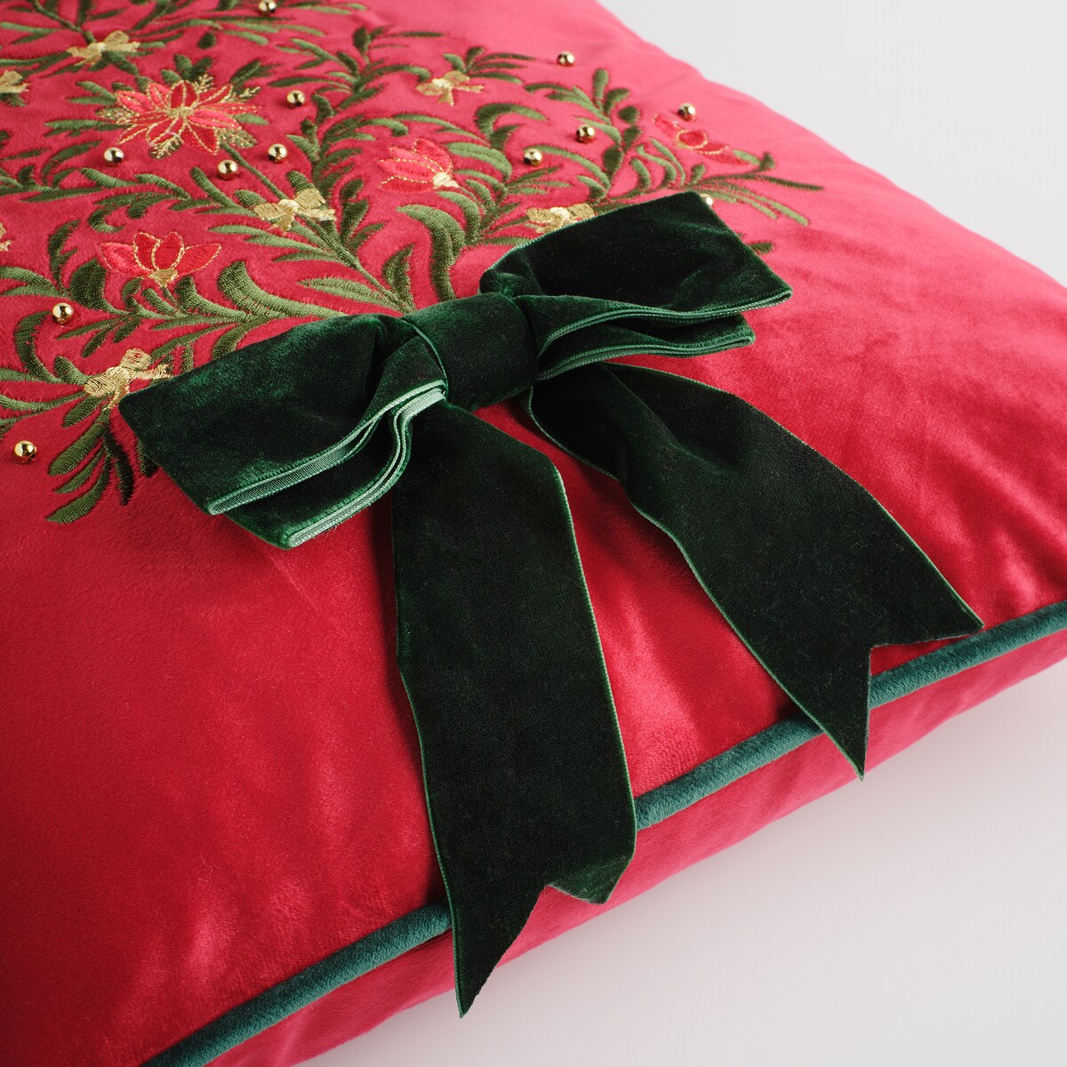 Poszewka Haftowana Natal 45x45 cm z motywem choinki