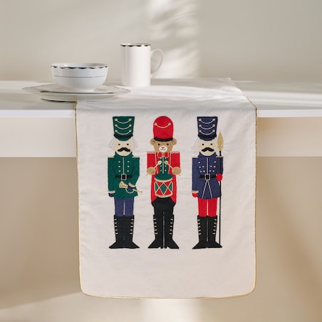 Bieżnik Haftowany Nutpacheris 40x180 cm z motywem dziadka do orzechów