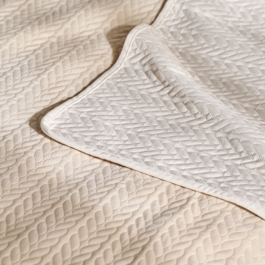 Jednokolorowa narzuta na łóżko z wytłoczonym wzorem w kratę Jaltis 200x220 cm