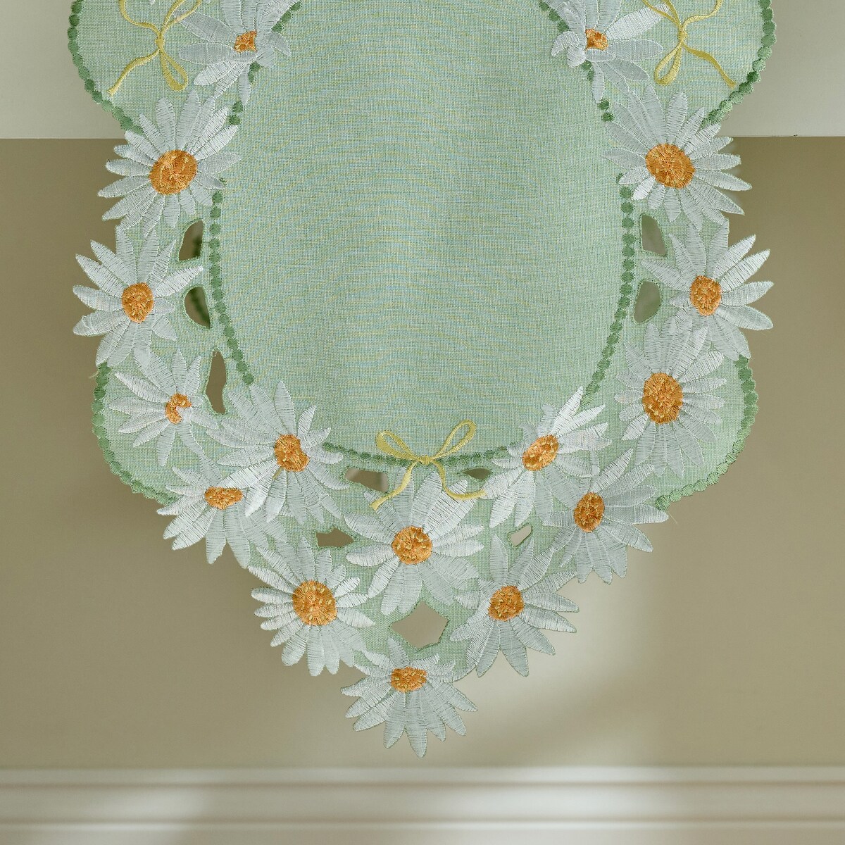 Bieżnik Haftowany Mintsy 35x174 cm z motywem kwiatowym