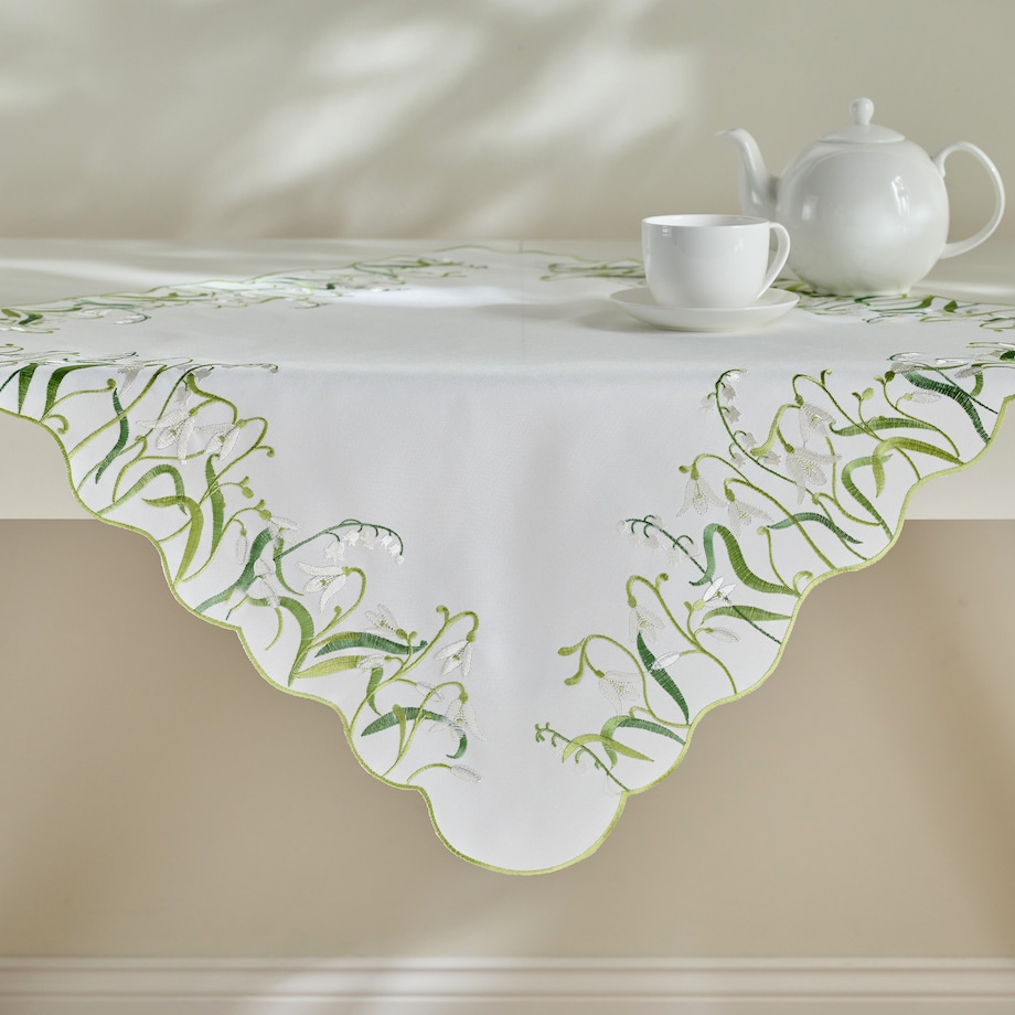 Serweta Haftowana Convelio 80x80 cm z motywem kwiatowym