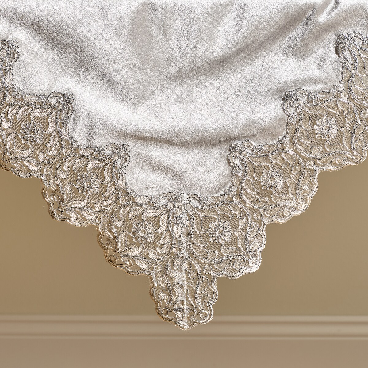 Serweta Palac 80x80 cm z motywem arabeski