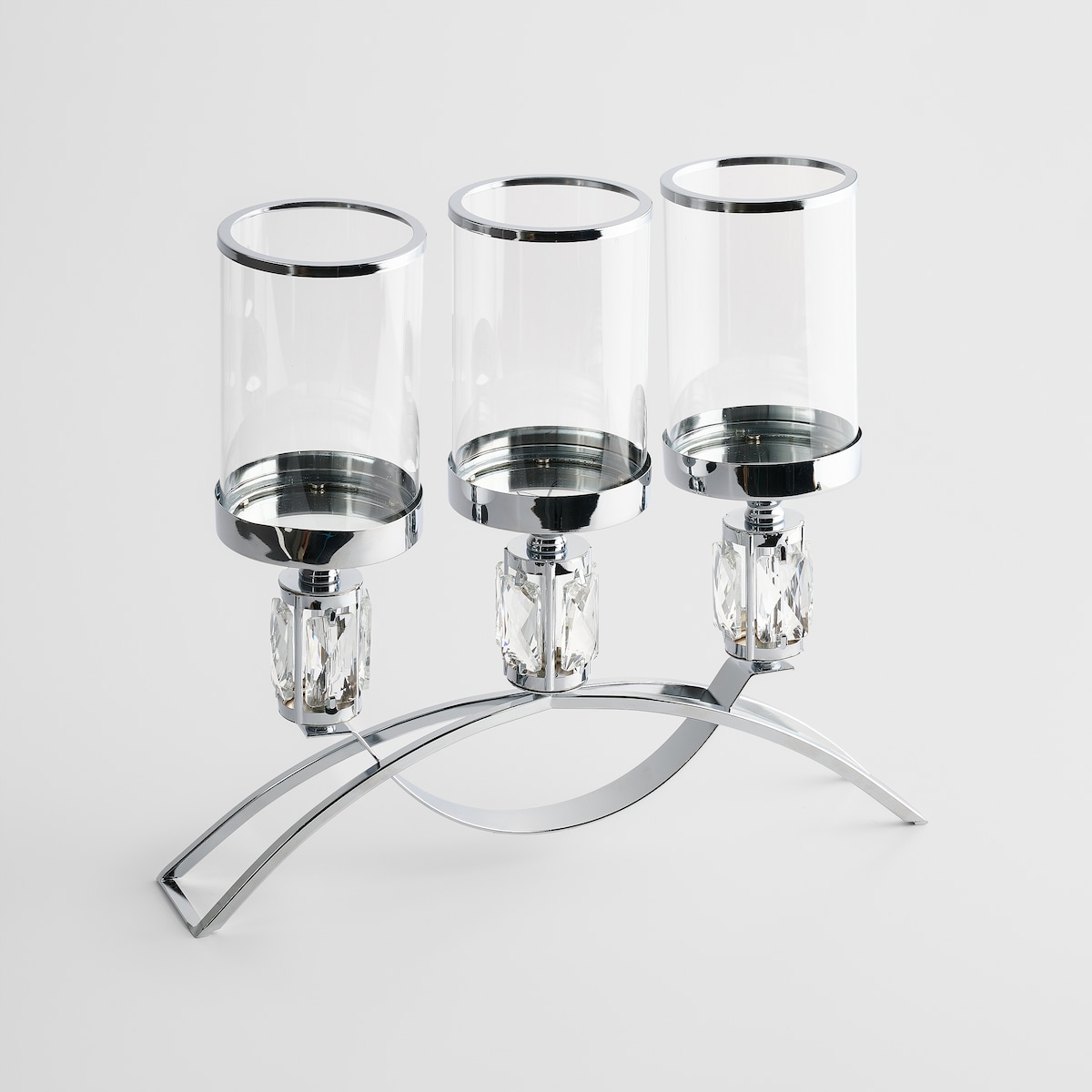 Świecznik potrójny Noova trio z motywem geometrycznym