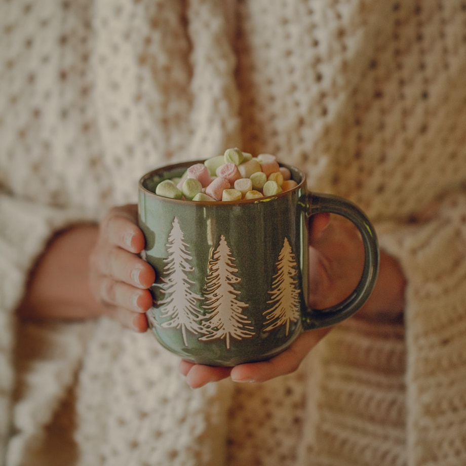 Kubek Z Dodatkiem Dinatale z motywem choinki