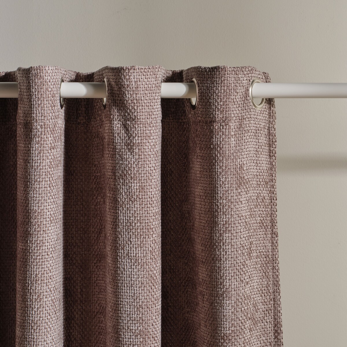 Zasłona Welwetowa Leila 140x250 cm z wzorem geometrycznym