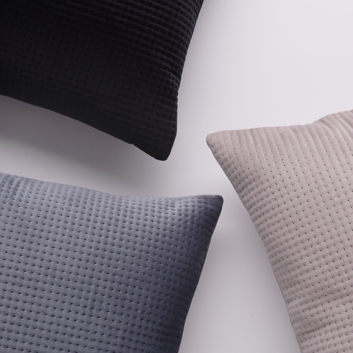 Poszewka Welwetowa Pontoso 45x45 cm w groszki