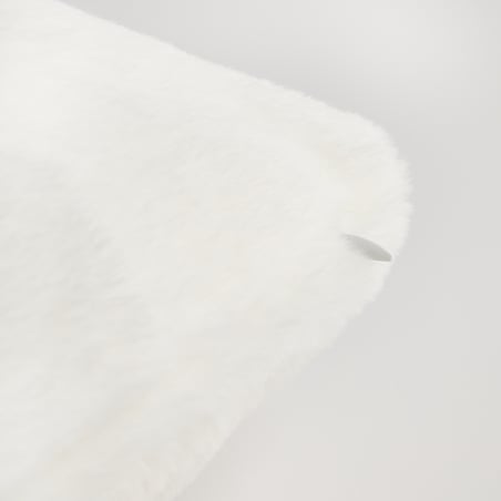 Poszewka Futrzana Lullymore 45x45 cm z motywem serca