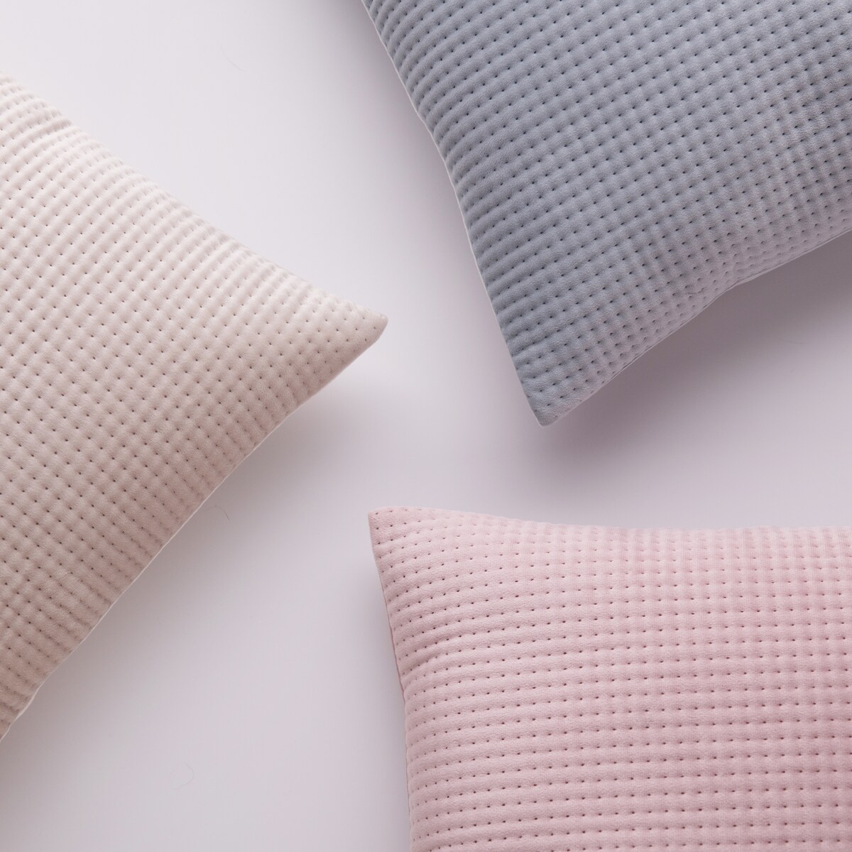 Poszewka Welwetowa Pontoso 45x45 cm w groszki