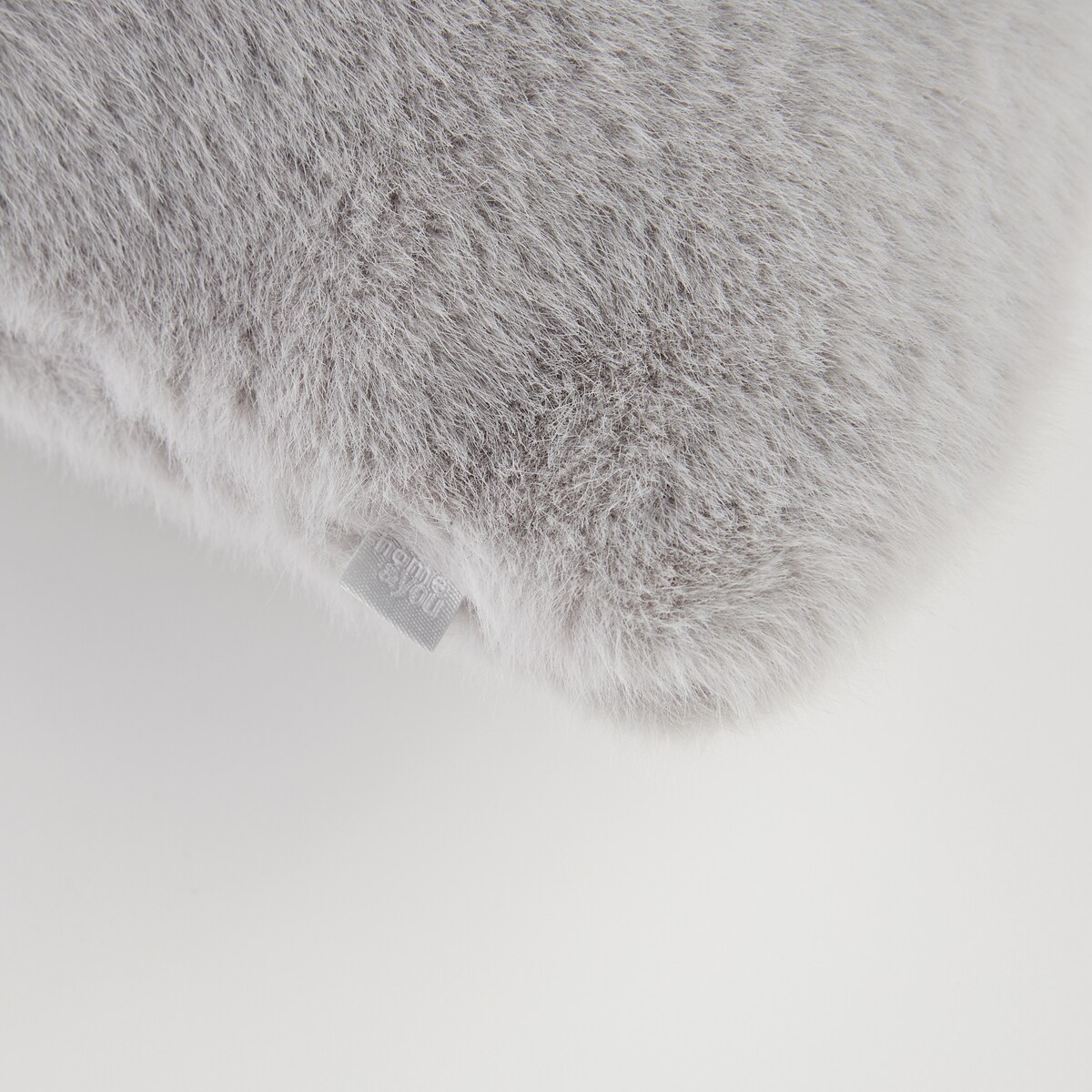 Poszewka Futrzana Molinio 45x45 cm w kratę