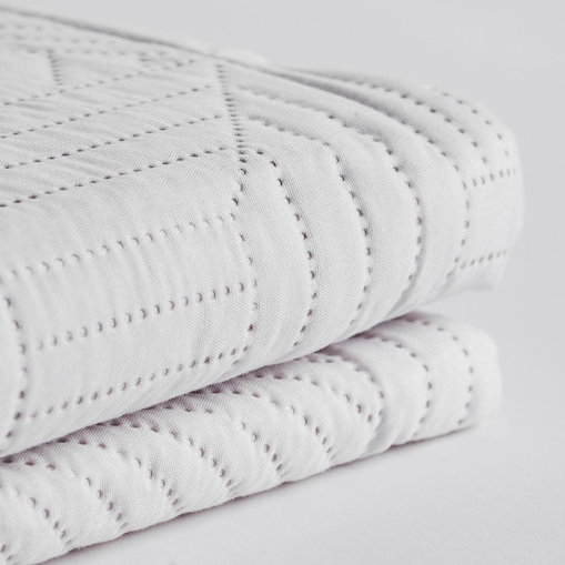 Jednokolorowa narzuta na łóżko Modern 240x260 cm