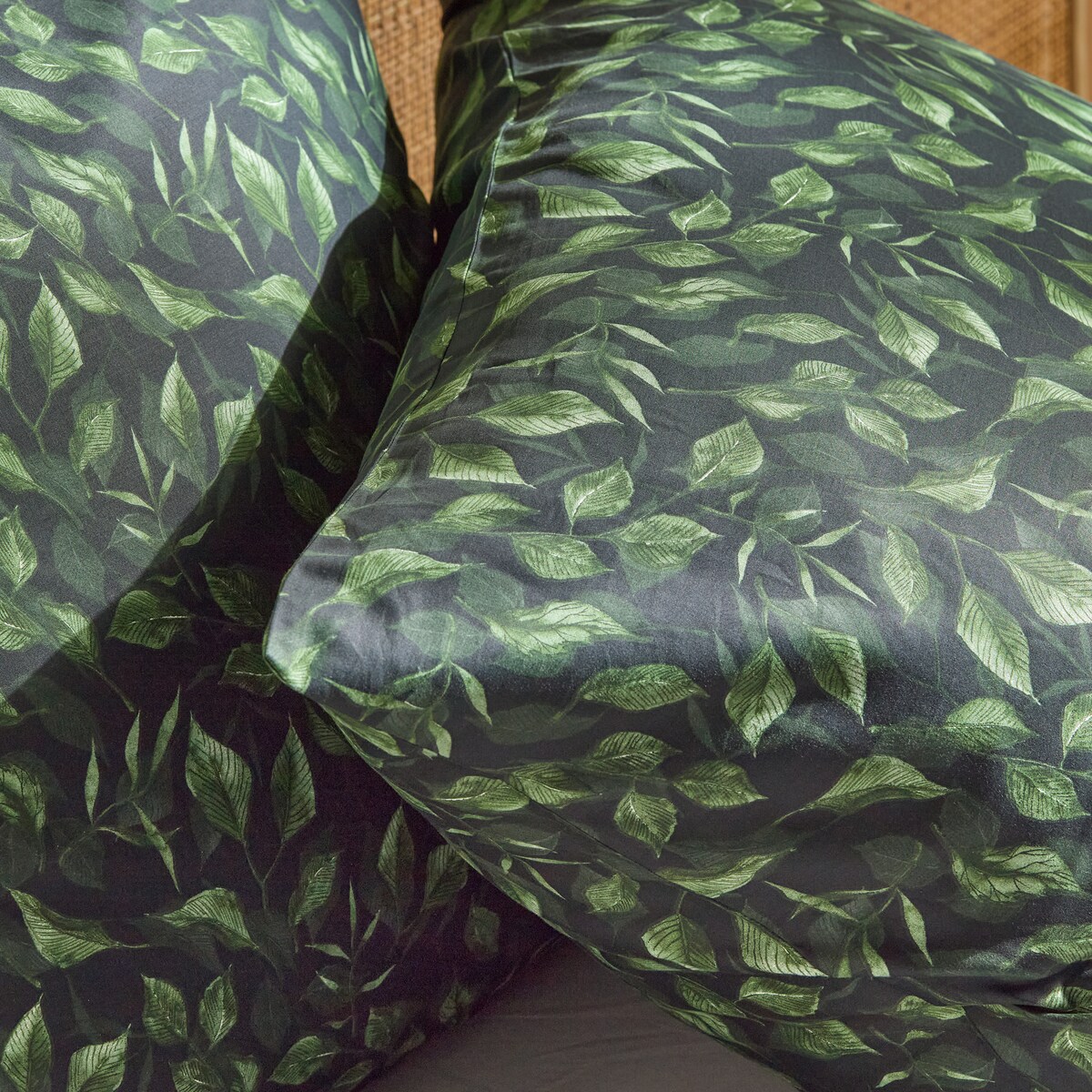Pościel z bawełny satynowej Tavelia 160x200 cm z motywem liściastym