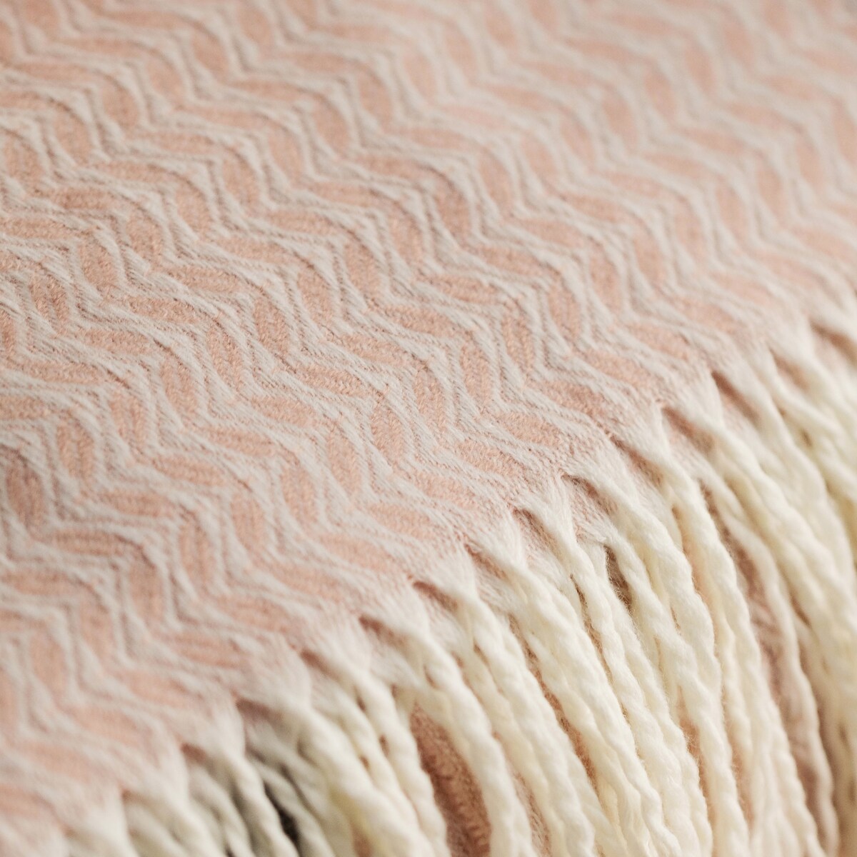 Pled Lekki z Delikatnym Wzorem Lunka 130x170 cm