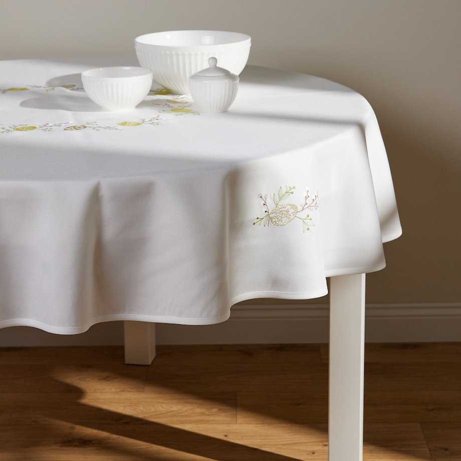 Obrus Haftowany Catkins z motywem bazi ø 160 cm