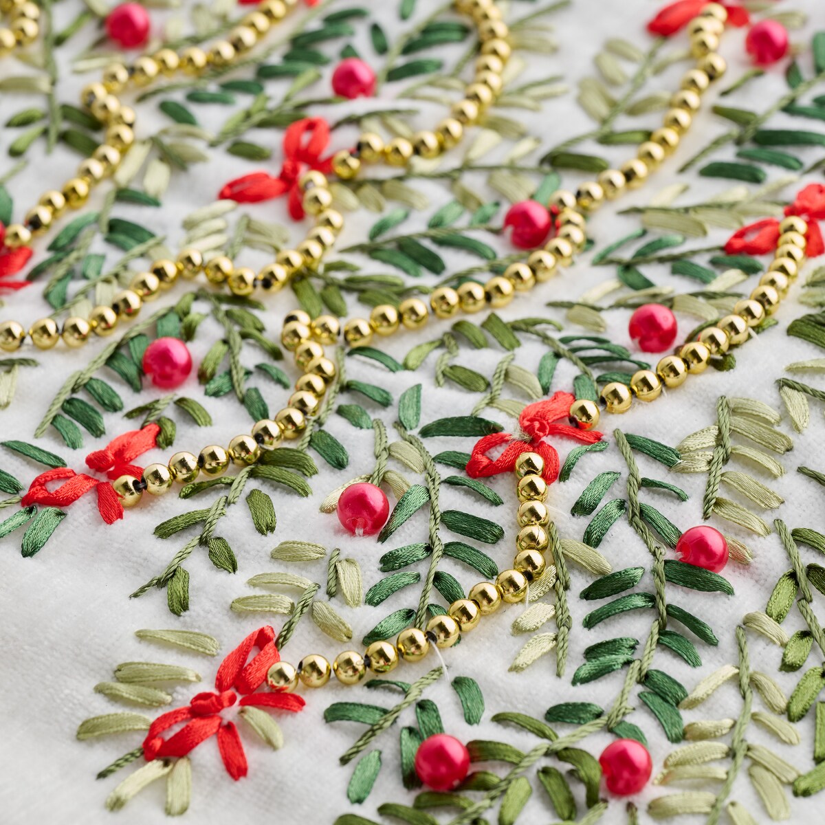 Bieżnik Haftowany Arvored 40x180 cm z motywem choinki