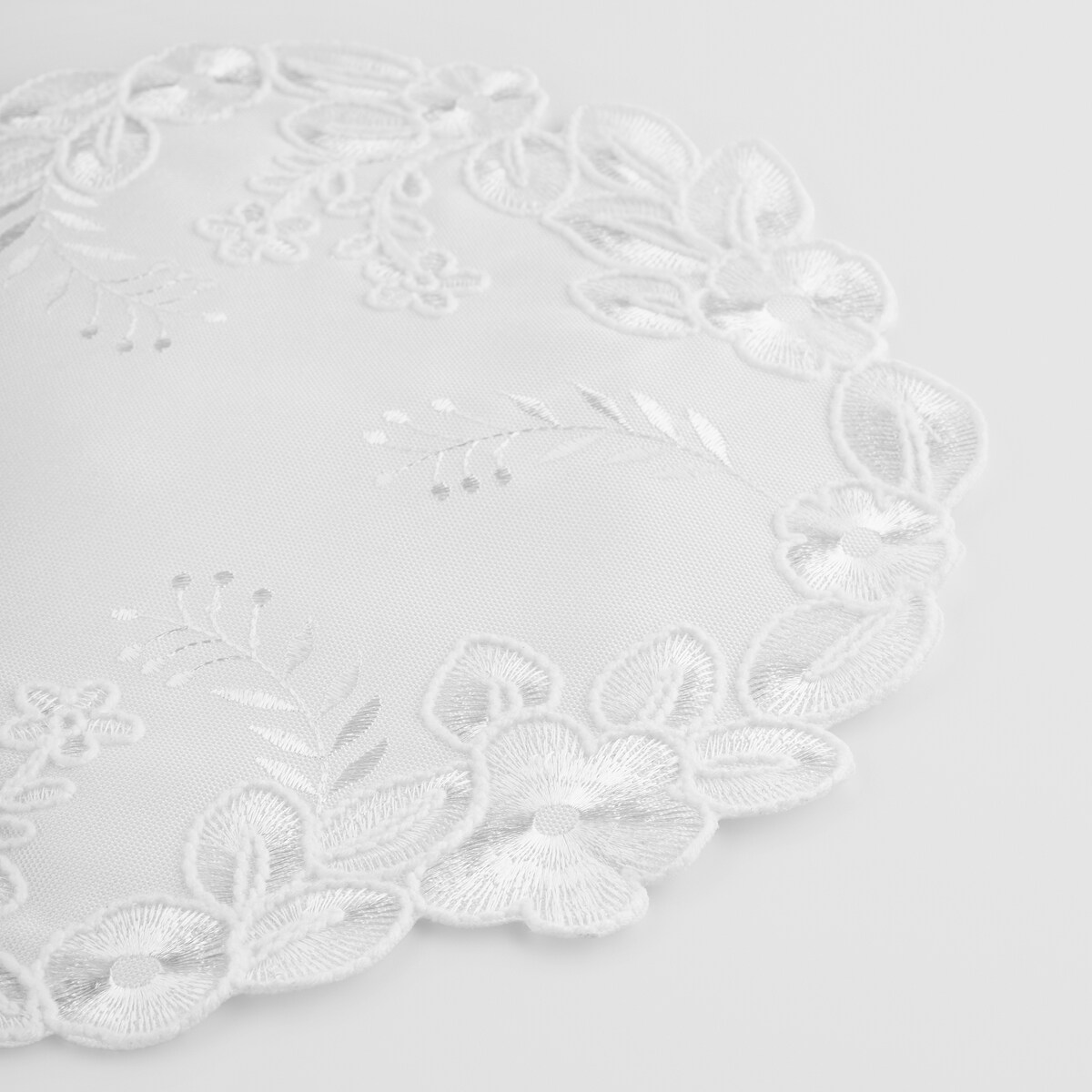 Serwetka Lucro z motywem kwiatowym