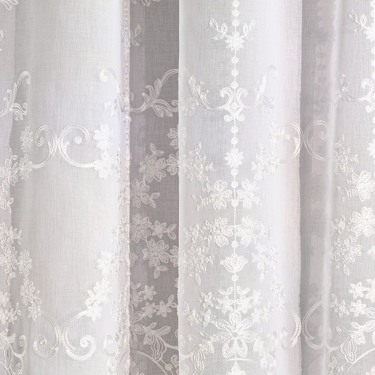 Zasłona zaciemniająca Ariela 140x250 cm z motywem arabeski