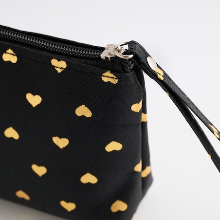 Saszetka Bustina z motywem serc