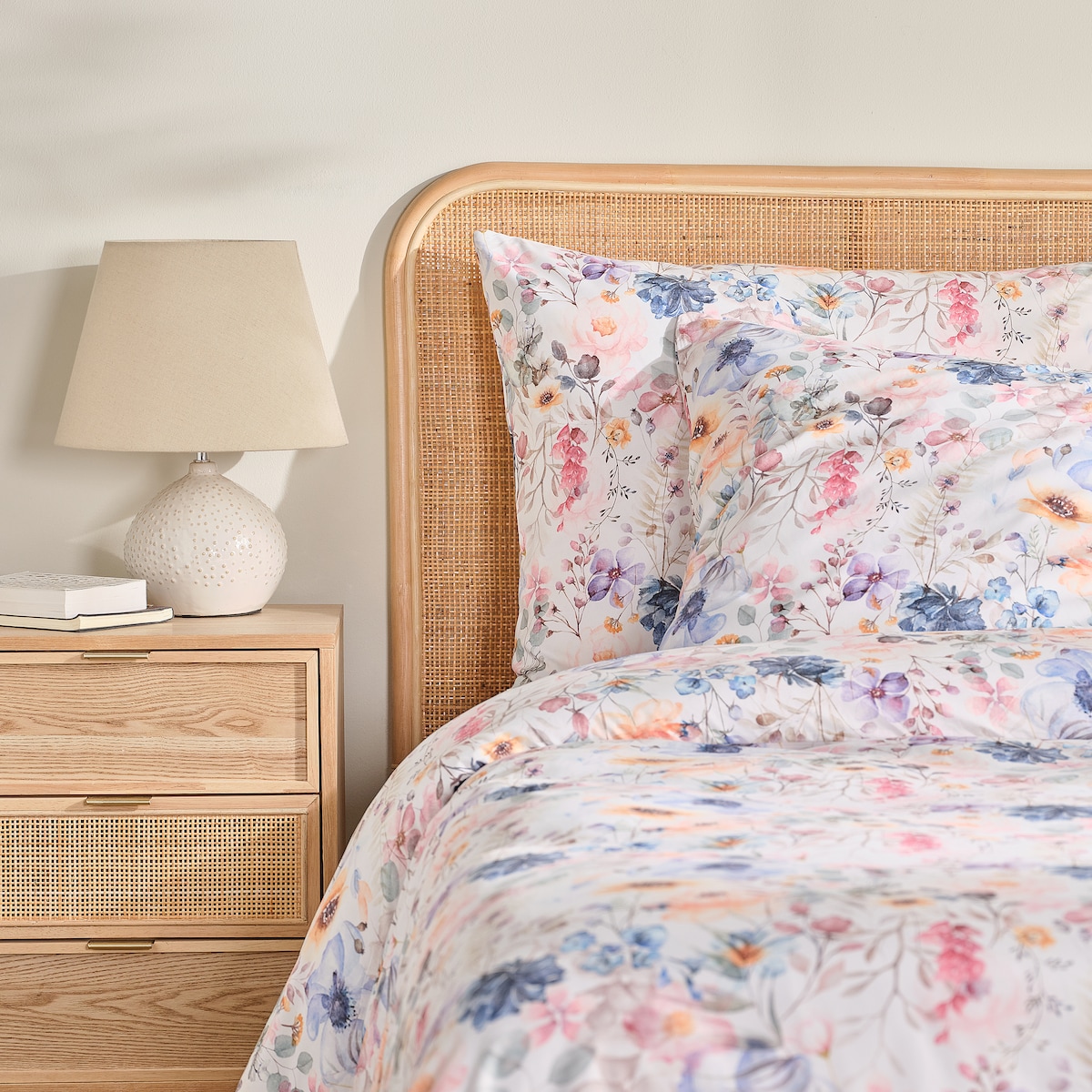 Pościel Z Mikrofibry Cossana 200x220 cm z motywem kwiatowym