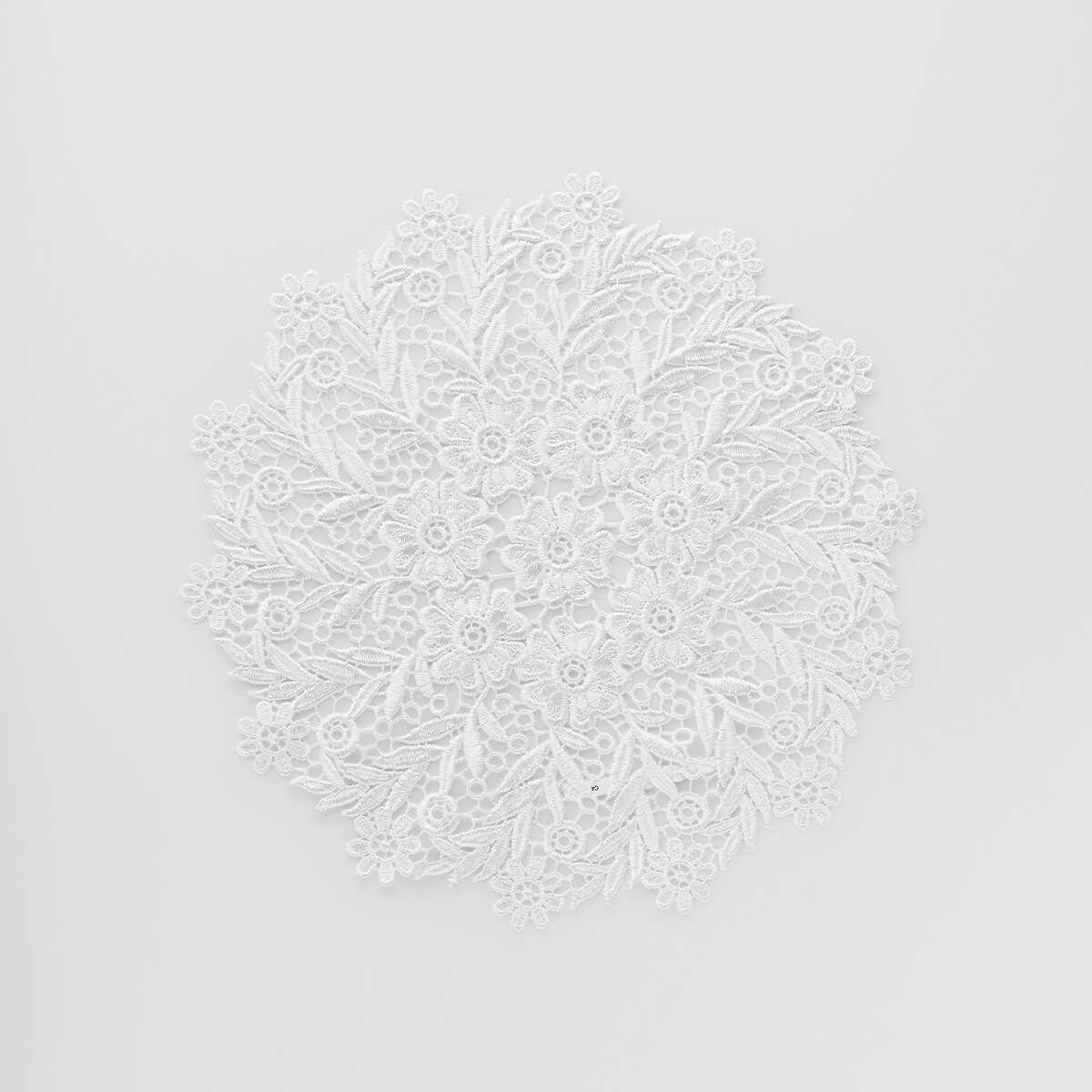 Serwetka Elaria z motywem kwiatowym