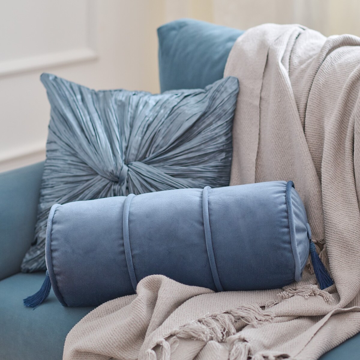 Poduszka Dekoracyjna Wałek Sorina 22x50 cm