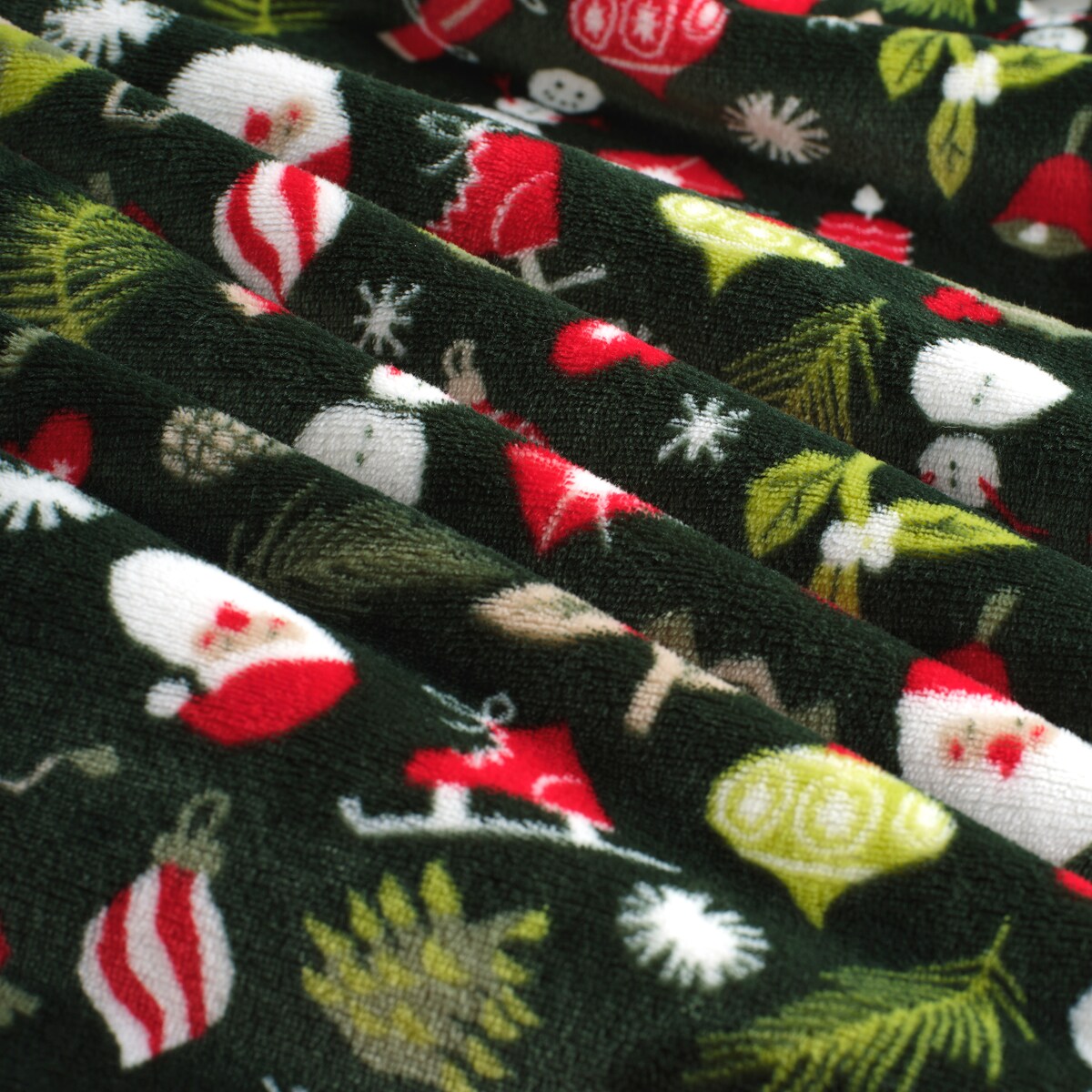 Ponczo Festio z motywem mikołaja