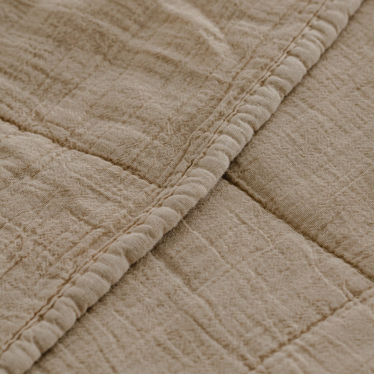 Narzuta Meade 200x220 cm z motywem geometrycznym