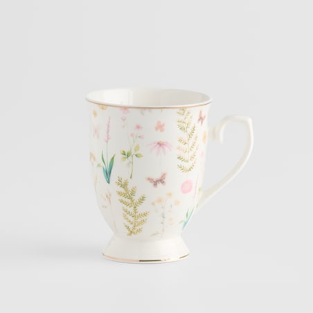 Kubek Meadinna z motywem kwiatowym