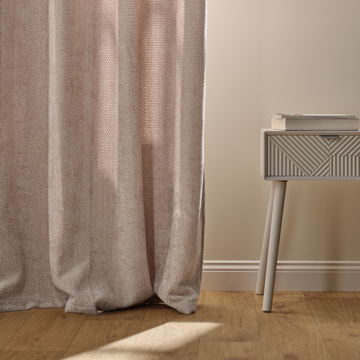 Zasłona Welwetowa Leila 140x250 cm z motywem geometrycznym