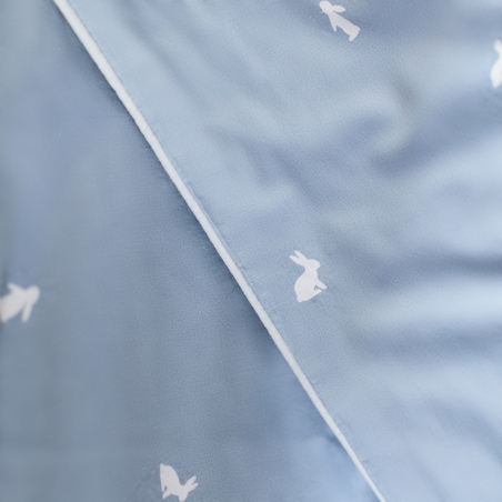 Pościel bawełniana z lamówką Leveriso 160x200 cm z motywem królika