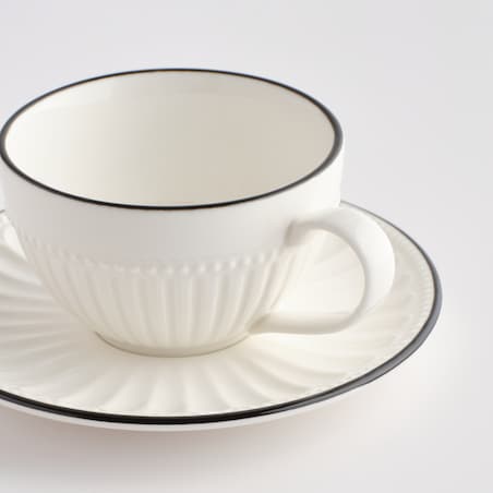 Filiżanka Ze Spodkiem Raya