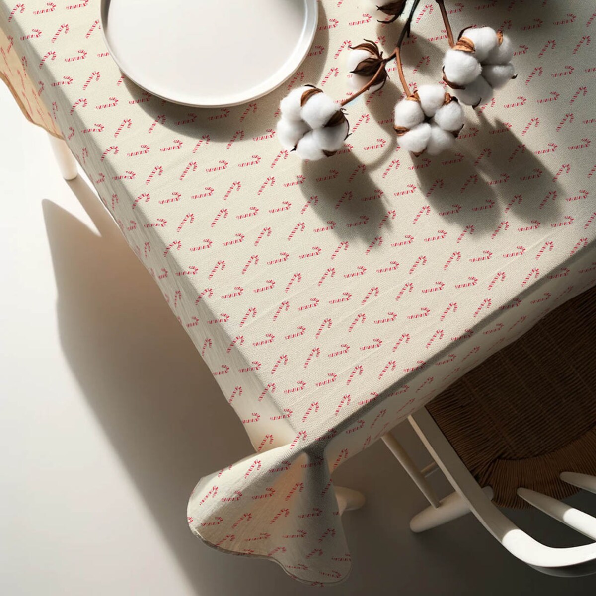 Obrus świąteczny - Laski cukrowe- beż 140x220 cm