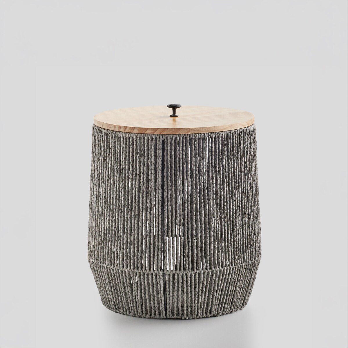 pleciony kosz na pranie z drewnianą pokrywką anielii