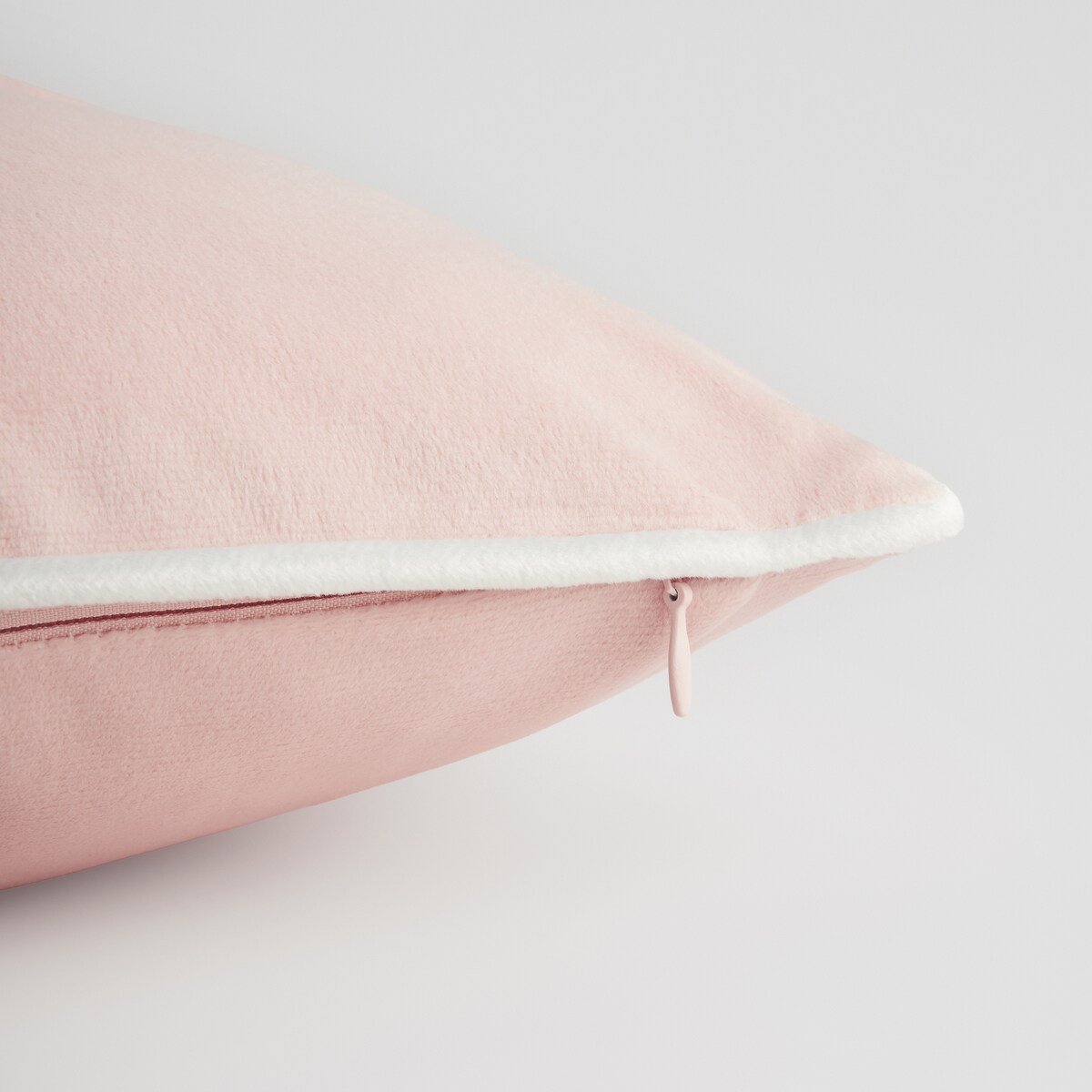 Poszewka Haftowana Lapique 45x45 cm z motywem królika