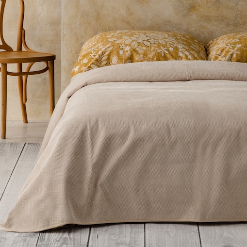 Jednokolorowa narzuta na łóżko Kord 200x220 cm