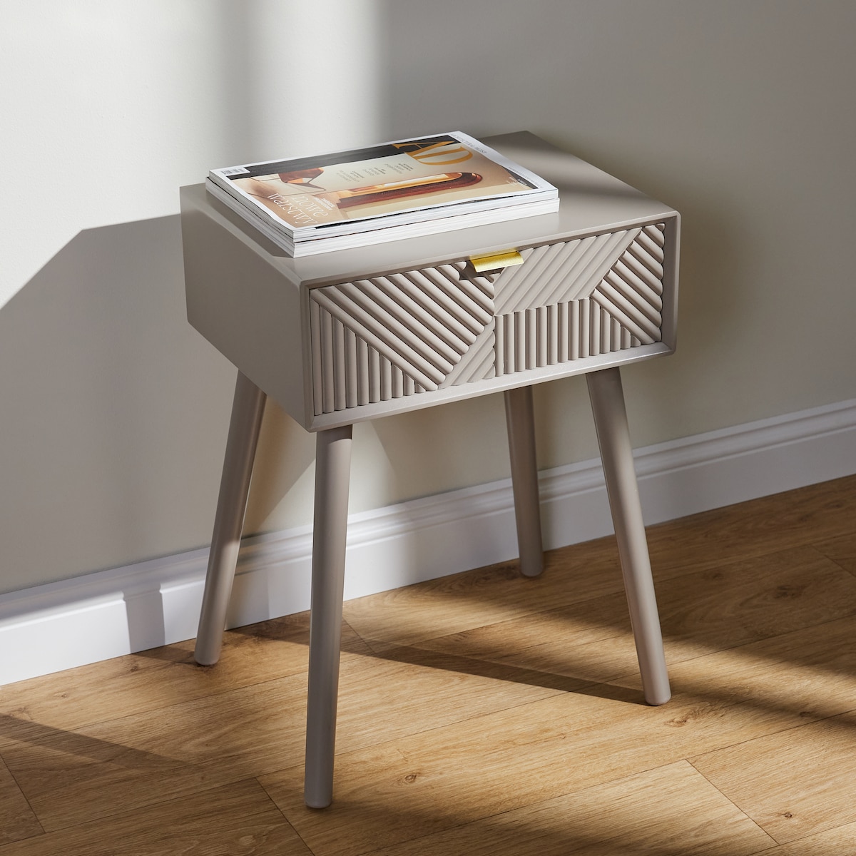 Ryflowana szafka nocna indygo