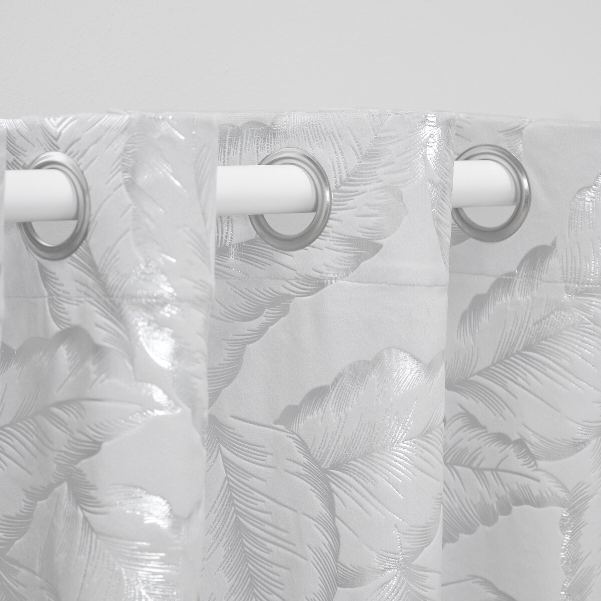 Zasłona Welwetowa Foglare 140x280 cm z motywem liściastym