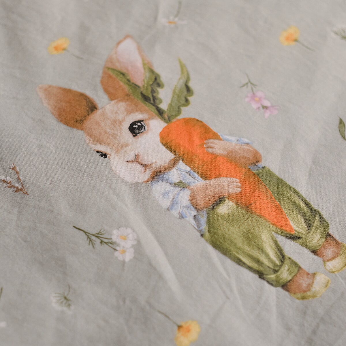 Pościel bawełniana z lamówką Emi 140x200 cm z motywem królika