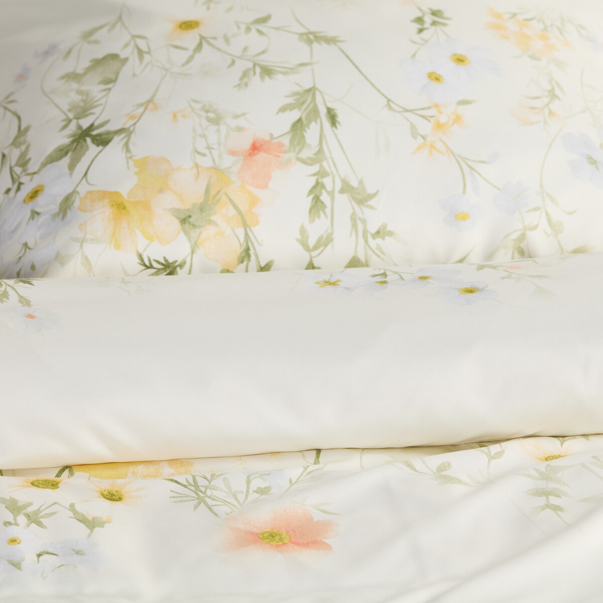 Pościel Z Mikrofibry Laka 160x200 cm z motywem kwiatowym