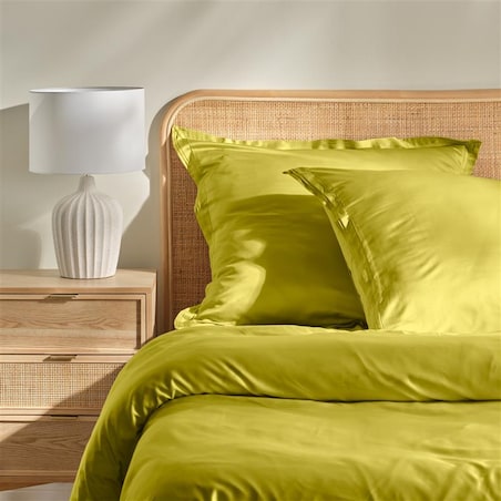 Pościel satynowa z mikrofibry Lobelia 200x220 cm