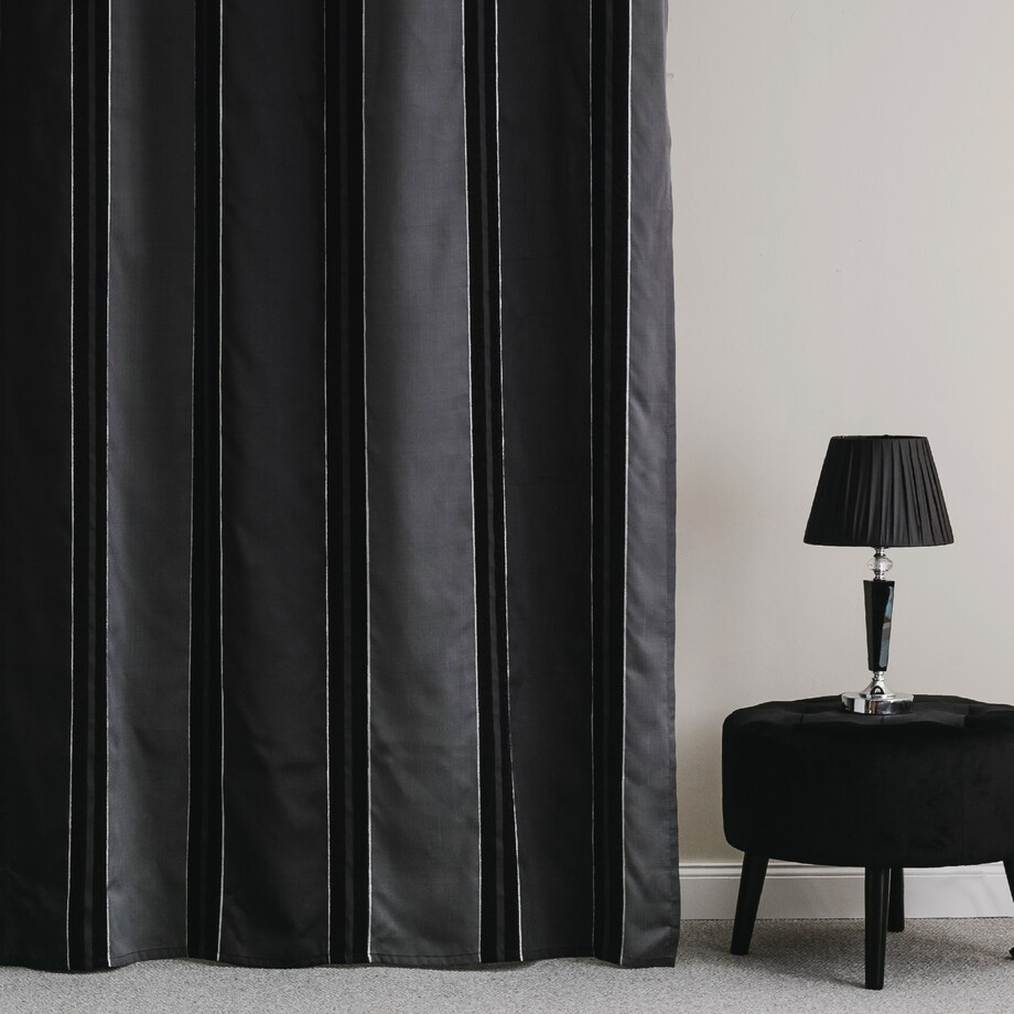 Curtain Karon 