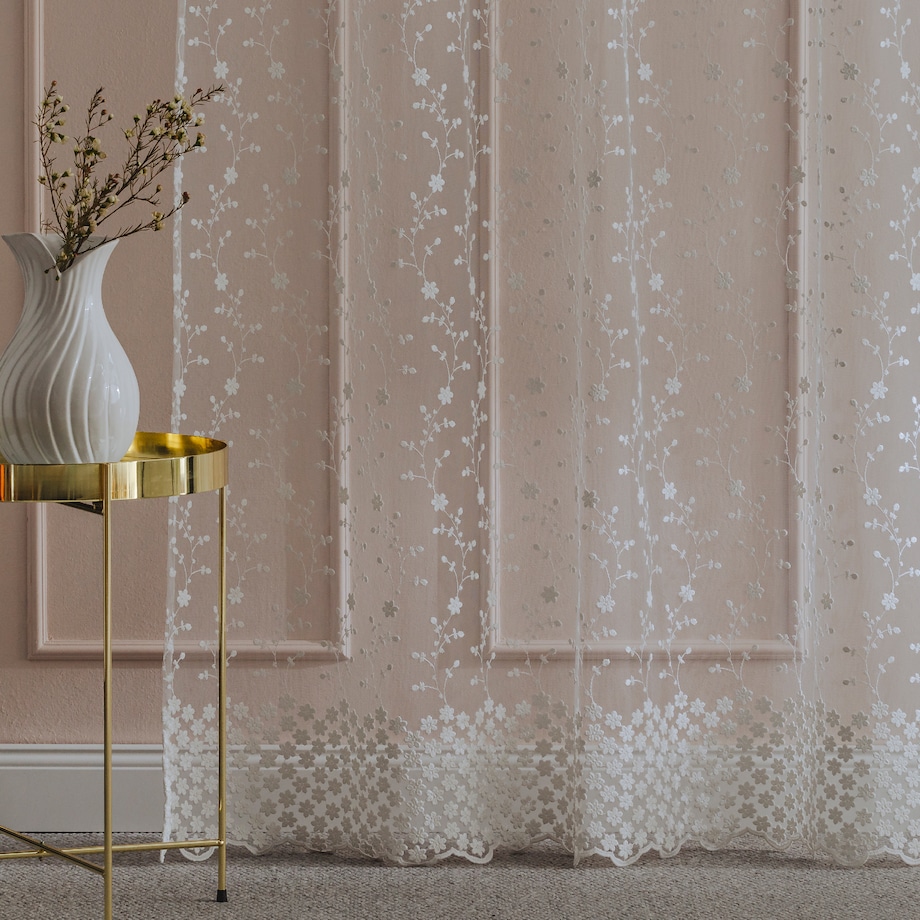 Firana Gaia 140x250 cm z motywem kwiatowym