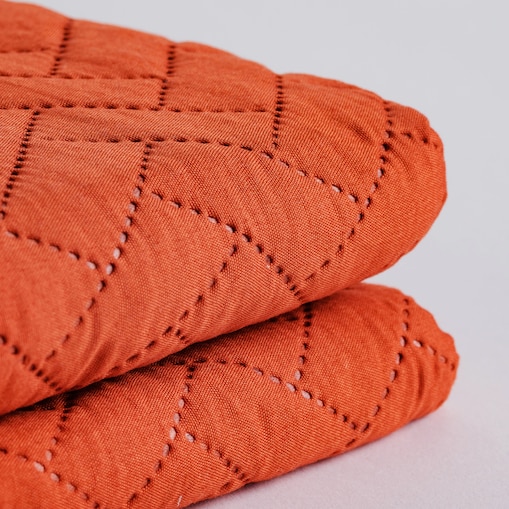 Jednokolorowa narzuta na łóżko Twist 240x260 cm