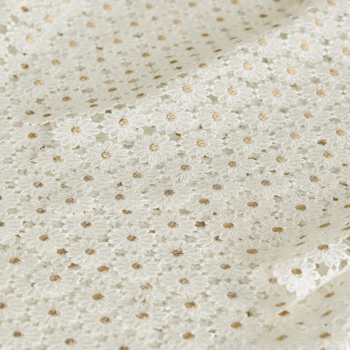 Bieżnik koronkowy Douglasio 35x180 cm z motywem kwiatowym